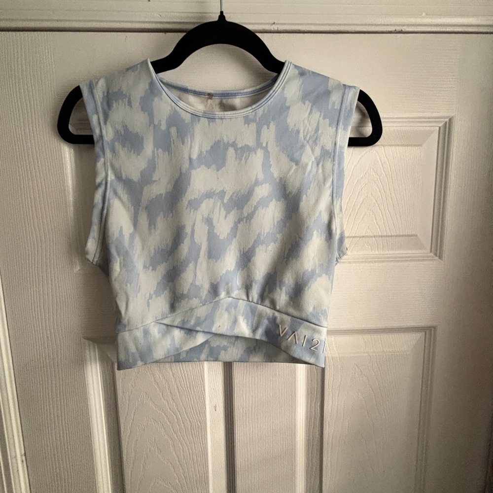 Athletic Blue Patterned Top